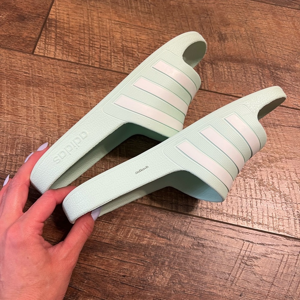 adidas adilette slides - Picture 6 of 11